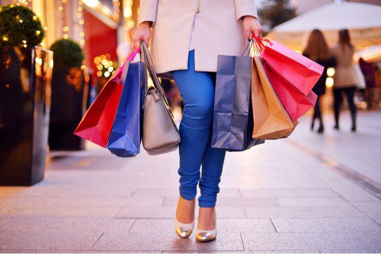 DISCOVER THE CROSSINGS IN CORONA A SHOPPER AND FOODIE'S PARADISE